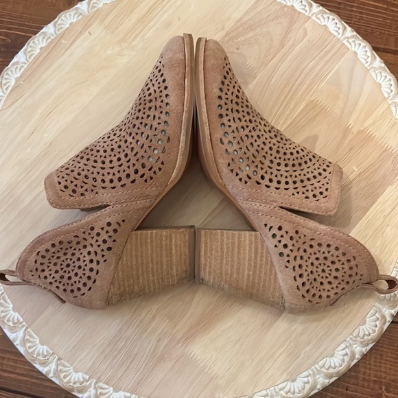 ⭐️ Jeffrey Campbell Rosalee Booties - Picture 11 of 12